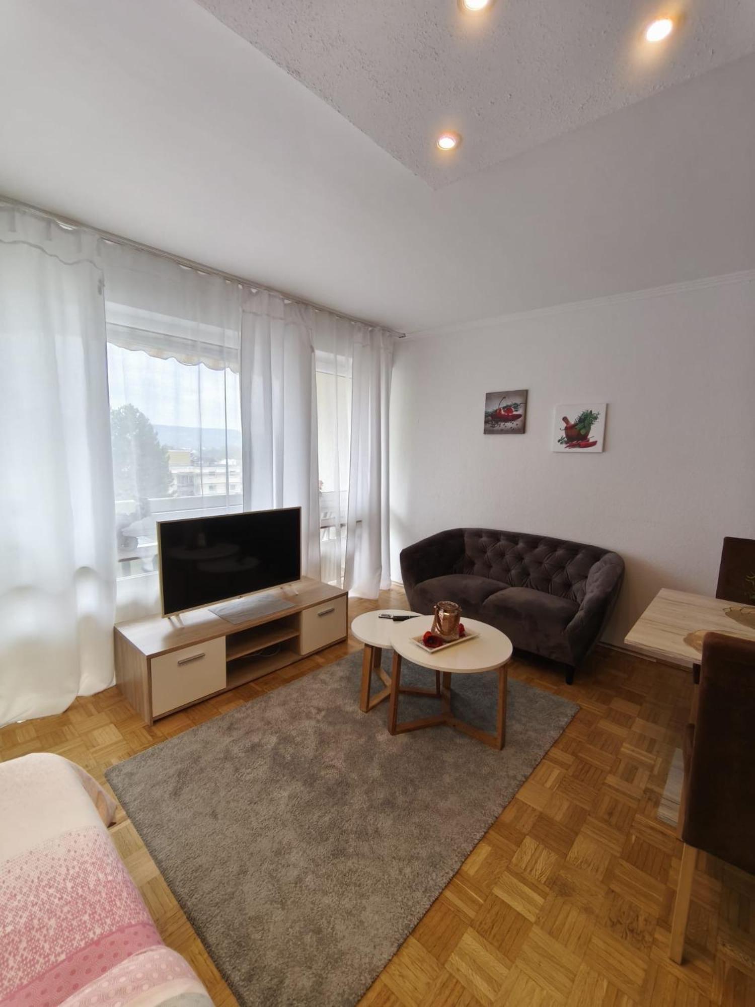 Ferienwohnung Finkenweg Bad Neuenahr-Ahrweiler Luaran gambar